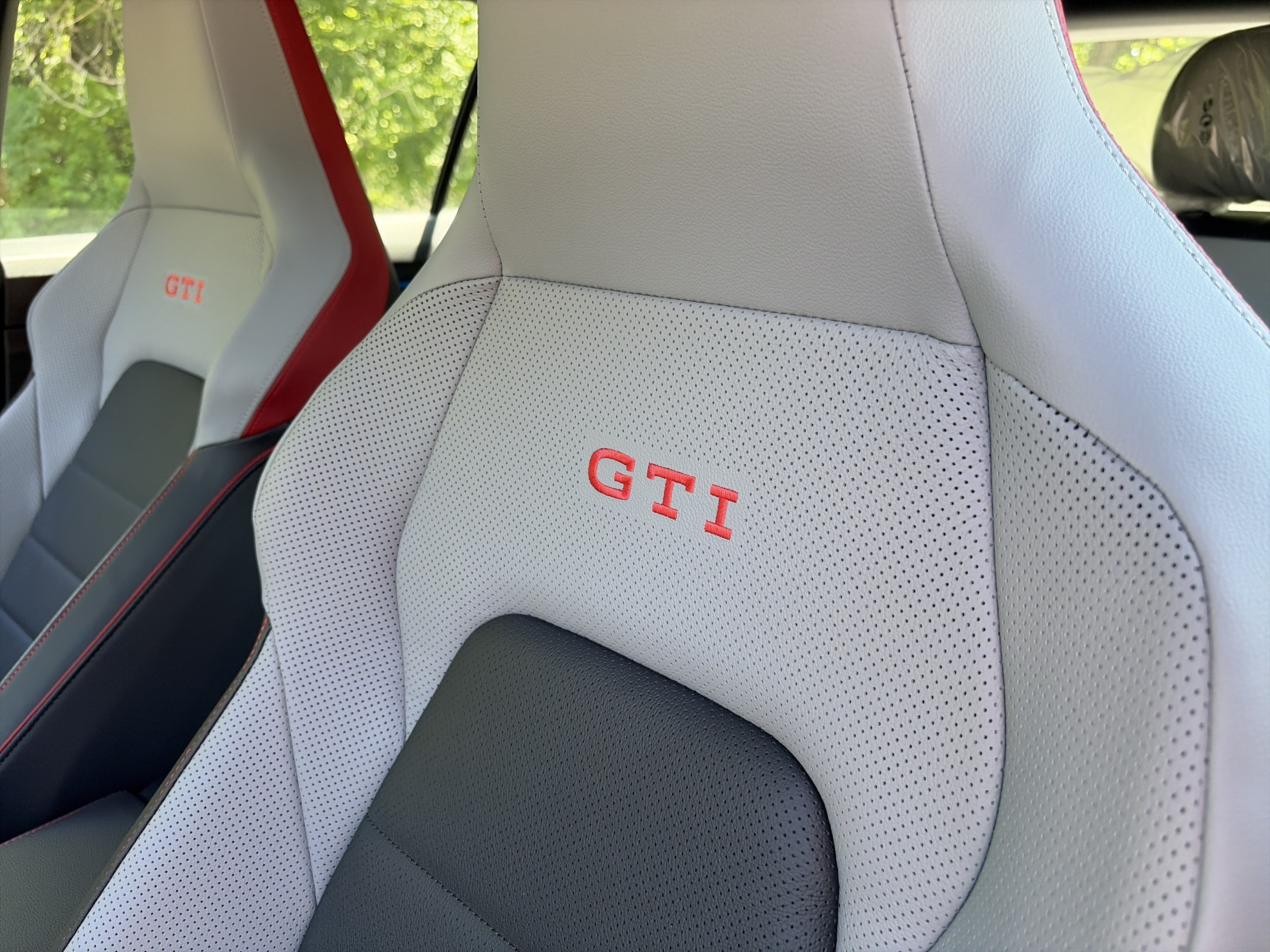 New 2026 Volkswagen GTI SE FWD image 12