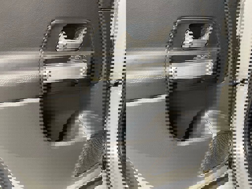 Certified 2022 Mercedes-Benz GLB 250 4MATIC image 24