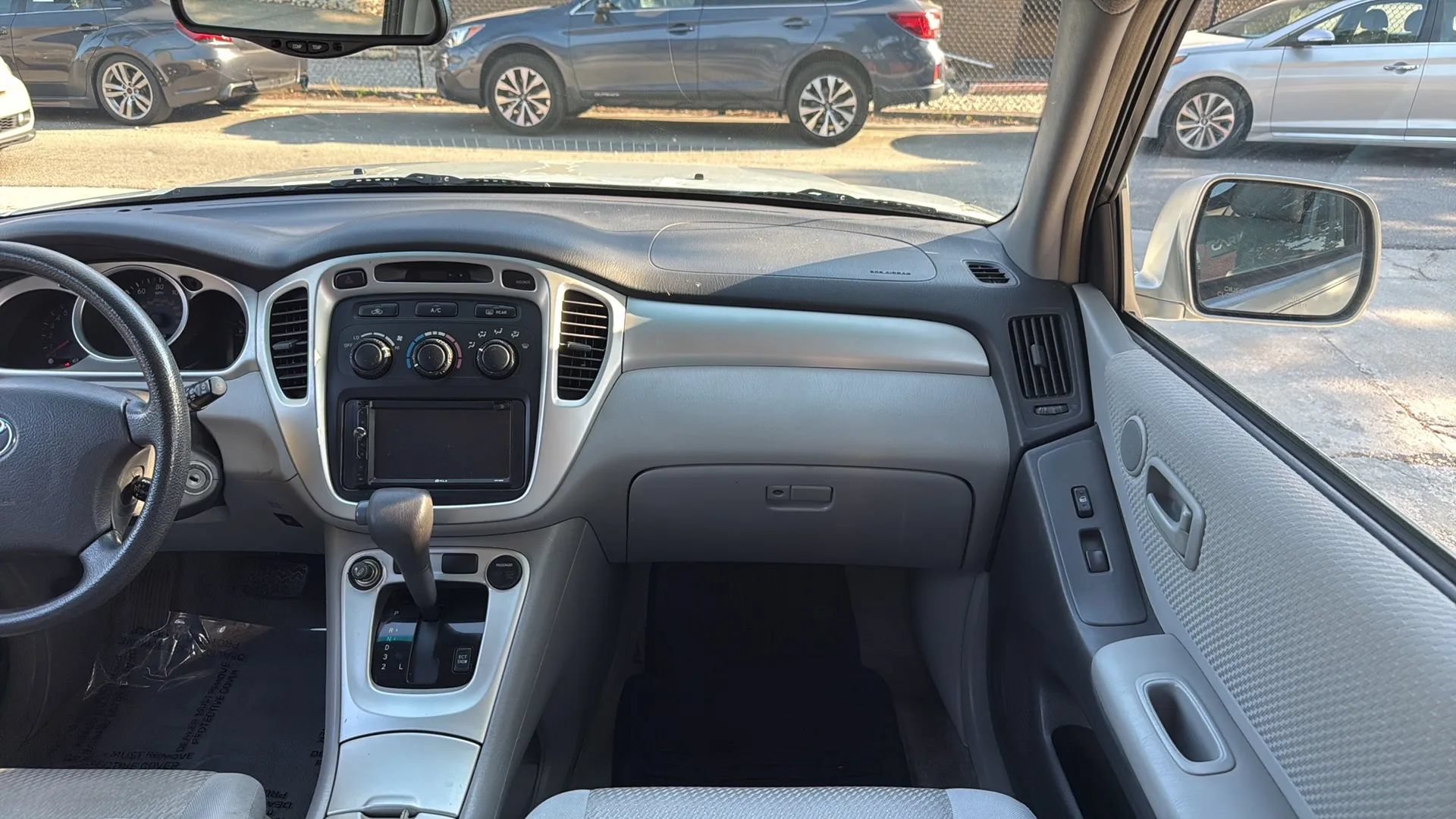 Used 2004 Toyota Highlander 2WD V6 image 29