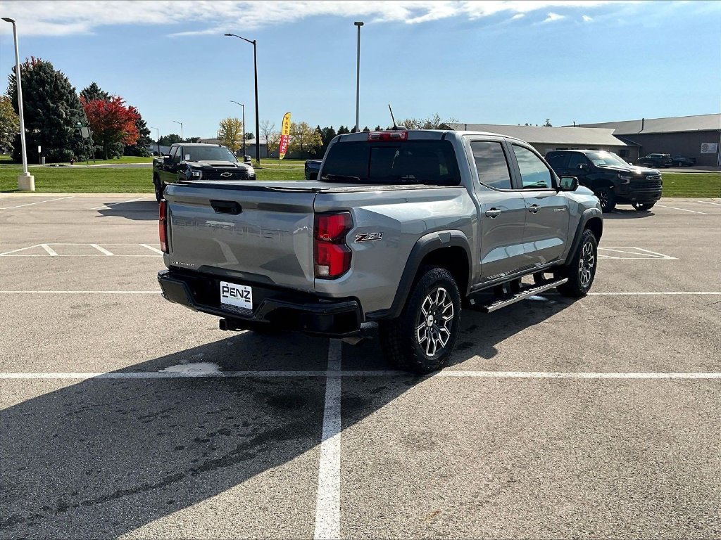 Used 2024 Chevrolet Colorado Z71 w/ Z71 Convenience Package 2 AWD/4WD image 5