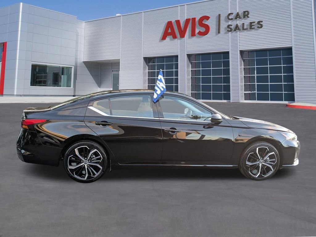 Used 2025 Nissan Altima 2.5 SR image 5