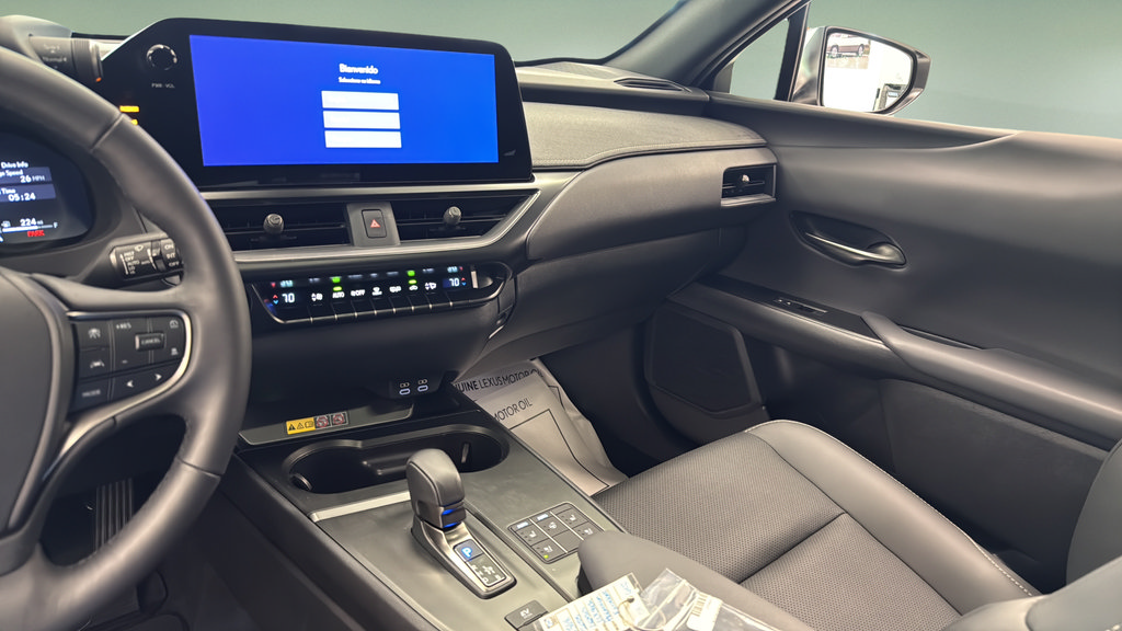 Used 2025 Lexus UX 300h AWD w/ Accessory Package (Z1) image 27