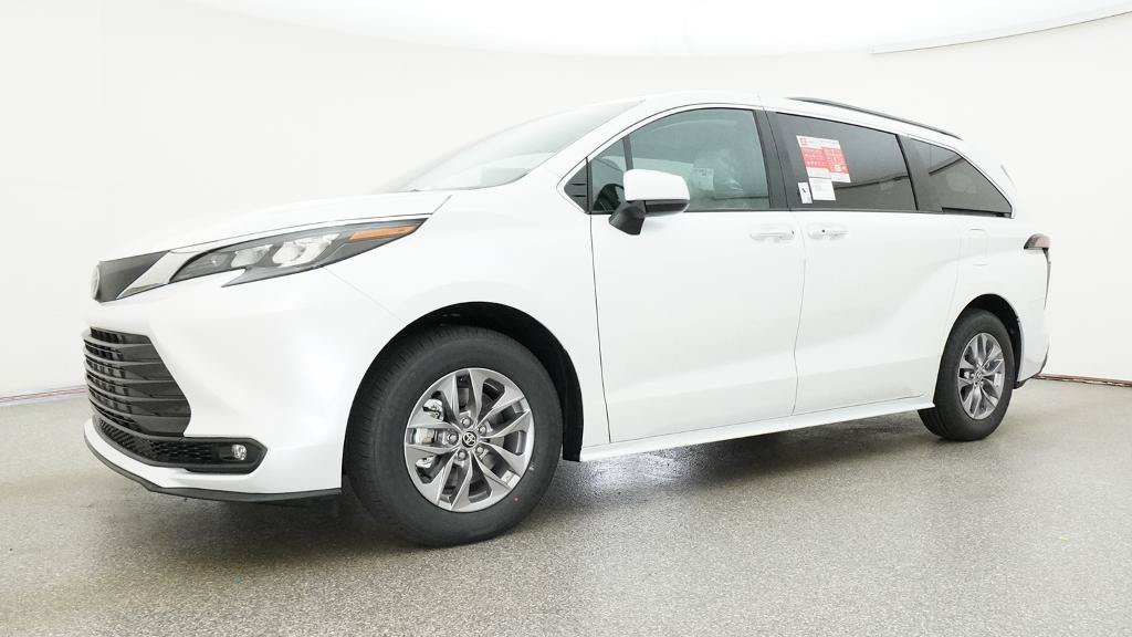 New 2026 Toyota Sienna XLE FWD image 20