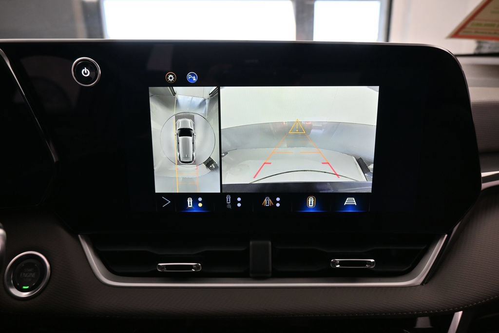 Used 2025 Chevrolet Equinox LT w/ Convenience Package II FWD image 23