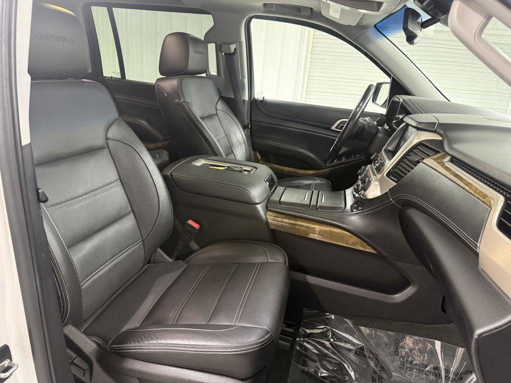 Used 2016 GMC Yukon XL Denali AWD/4WD image 44