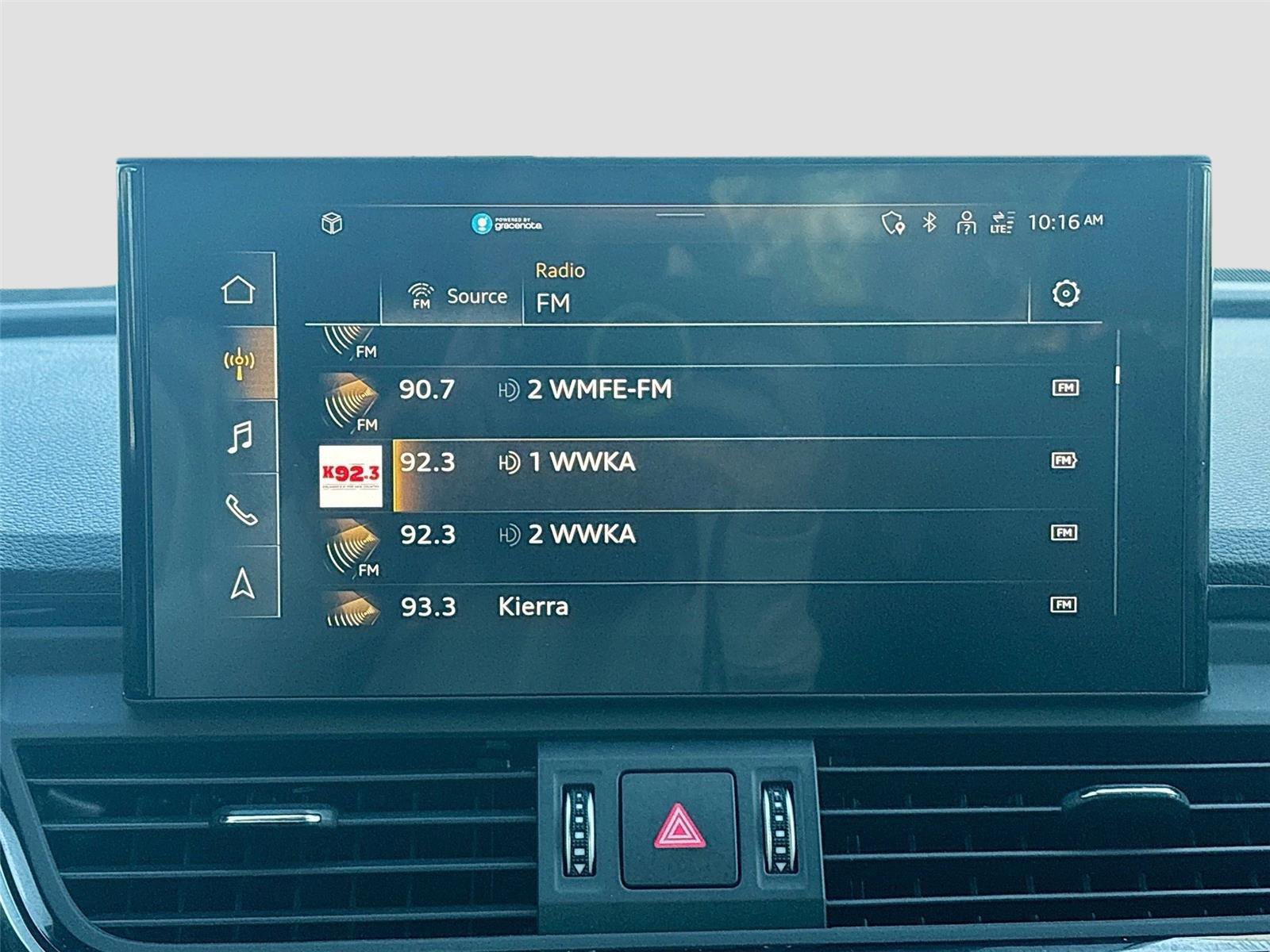 Used 2022 Audi Q5 2.0T Prestige w/ Prestige Package image 16