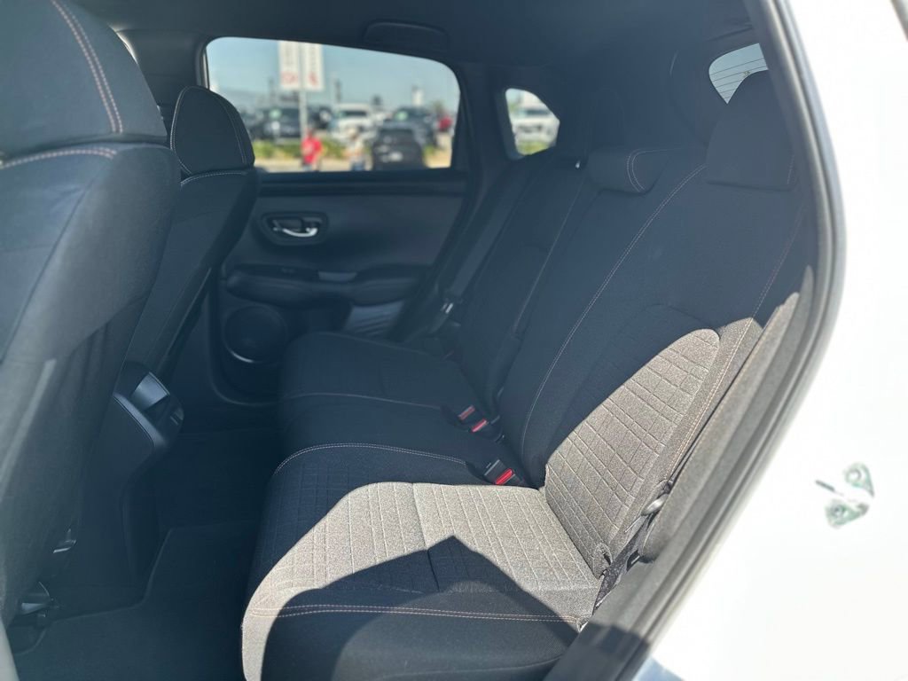 Used 2024 Honda HR-V Sport image 4