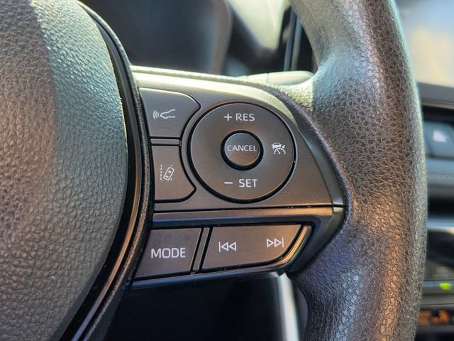 Used 2022 Toyota RAV4 XLE w/ Convenience Package FWD image 25