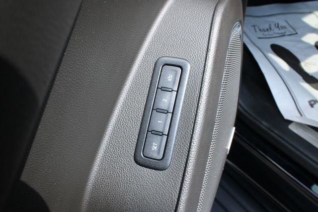 Used 2019 GMC Yukon SLT w/ Open Road Package AWD/4WD image 12