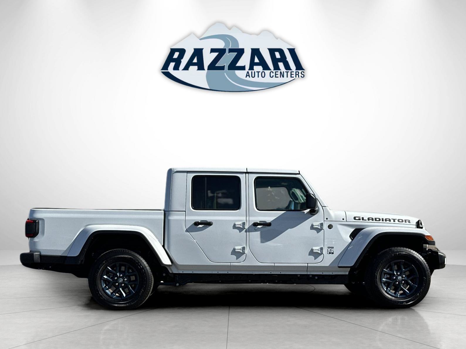 New 2026 Jeep Gladiator Sport AWD/4WD image 2