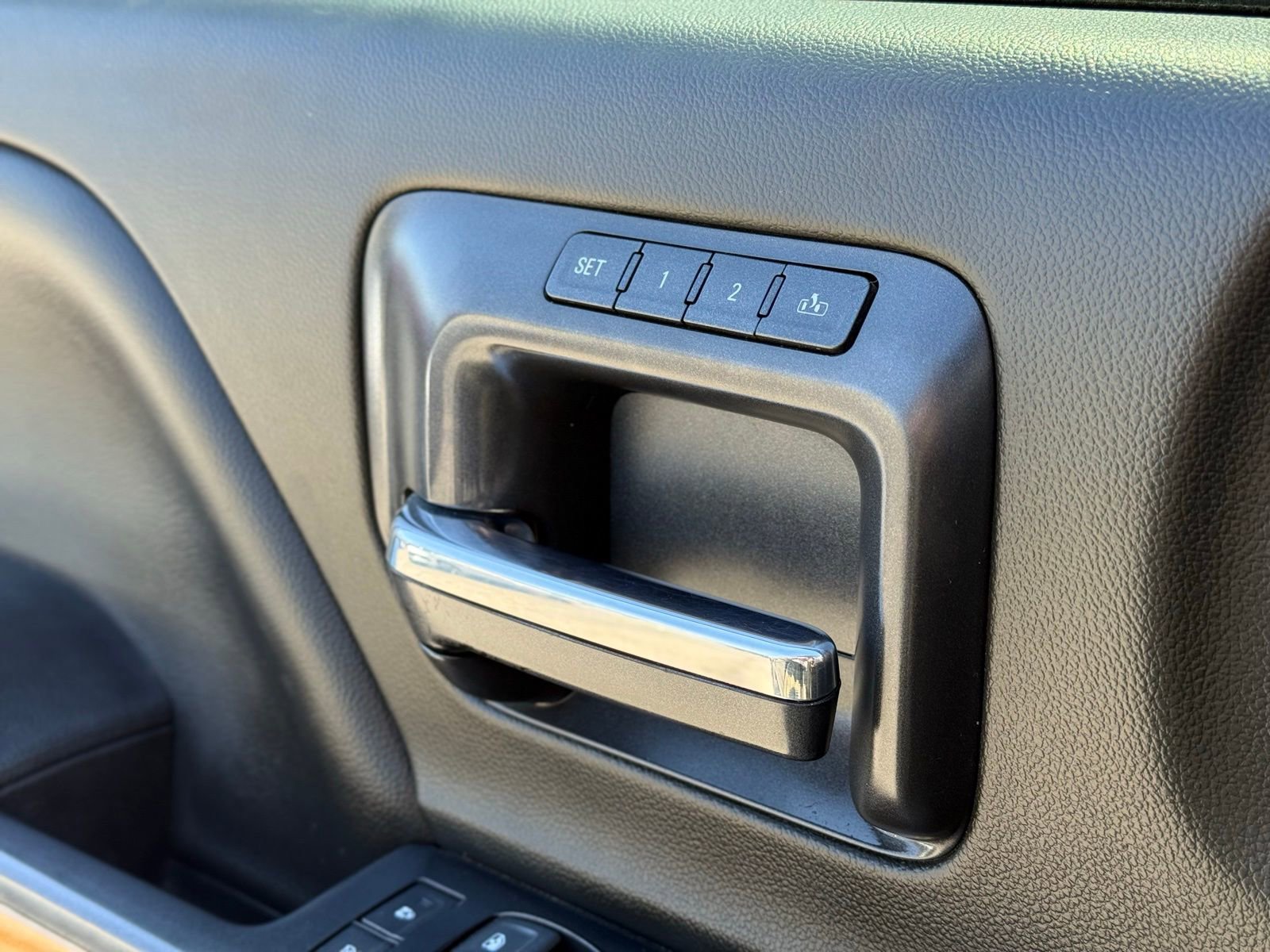 Used 2019 Chevrolet Silverado 2500 LTZ w/ Duramax Plus Package image 15