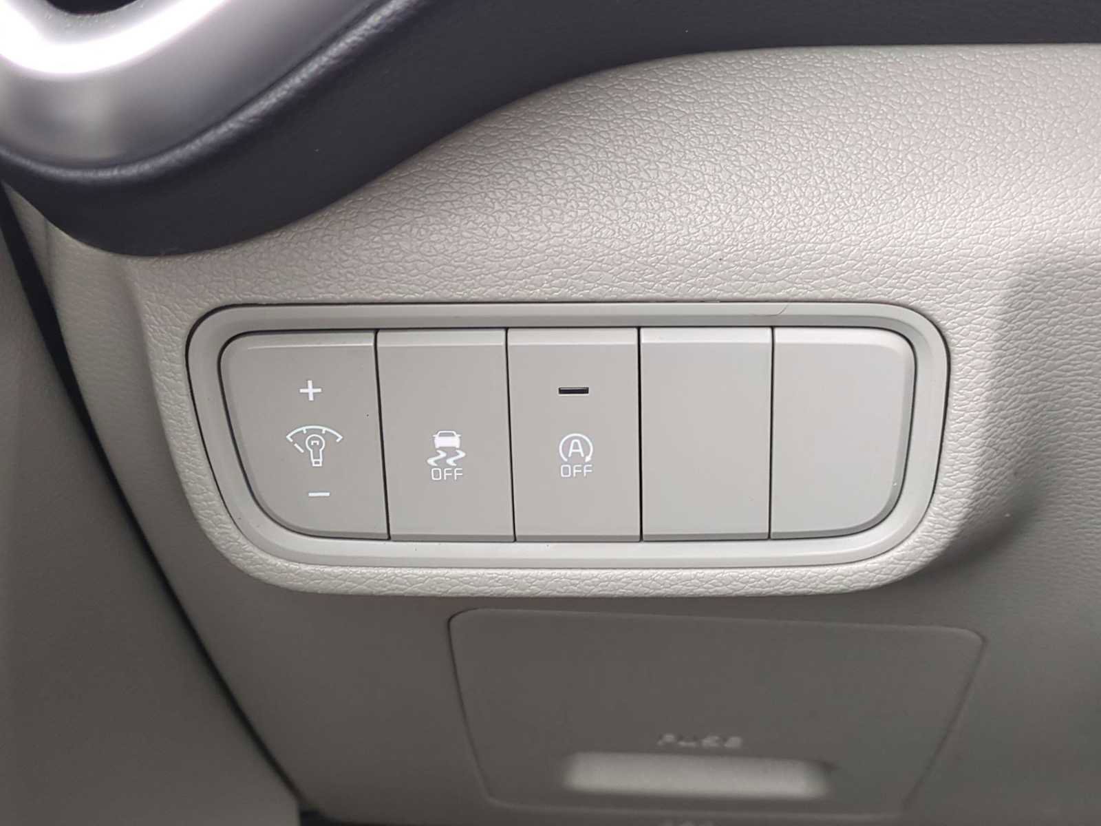 Used 2023 Kia Soul LX image 16