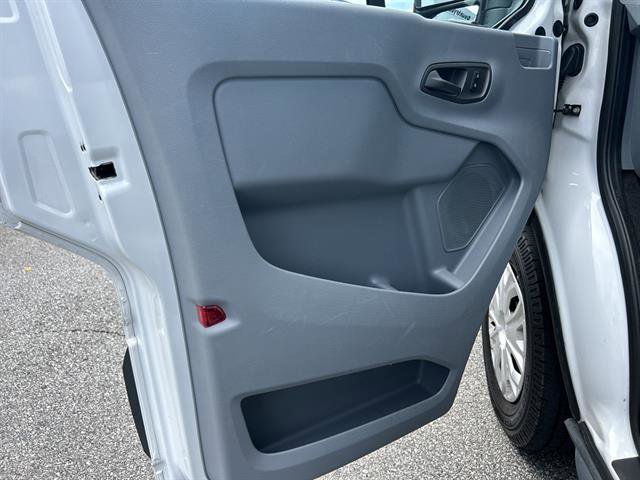 Used 2018 Ford Transit 150 XLT image 19