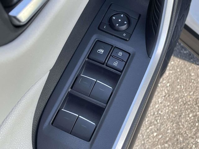 Used 2023 Toyota RAV4 XLE w/ Convenience Package image 18
