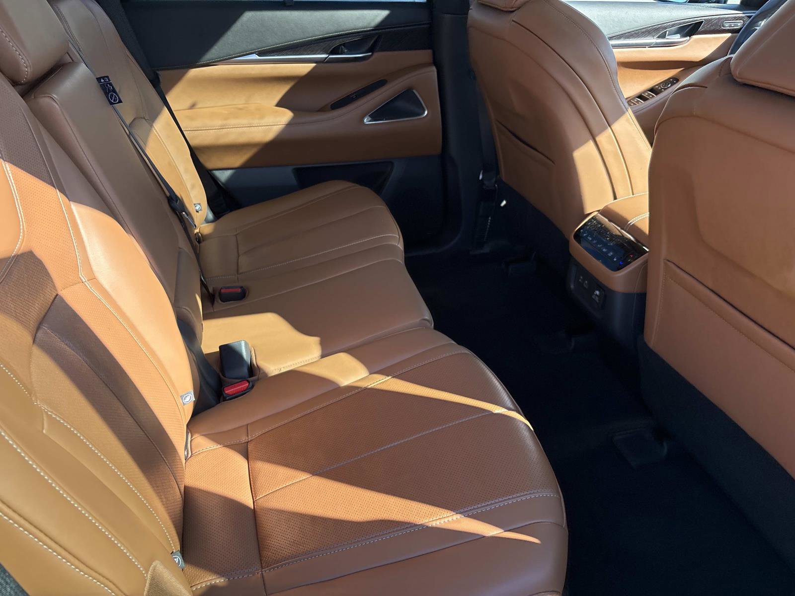 Used 2023 INFINITI QX60 Sensory w/ Vision Package image 34