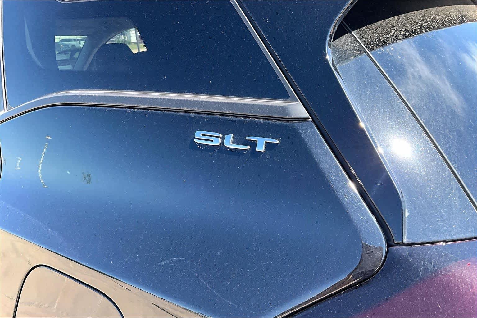 Used 2024 GMC Terrain SLT AWD/4WD image 37
