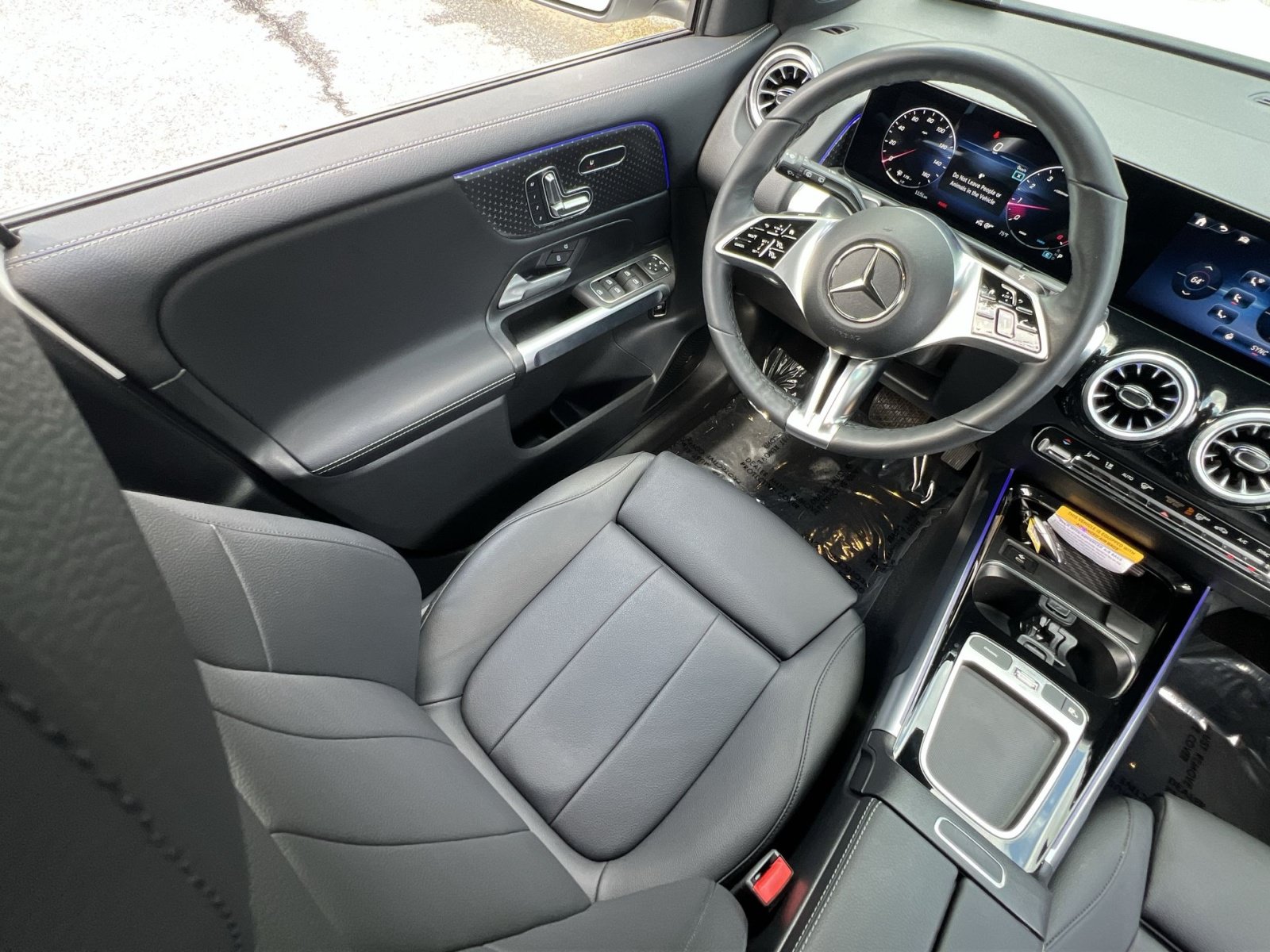 Used 2026 Mercedes-Benz GLB 250 4MATIC image 16