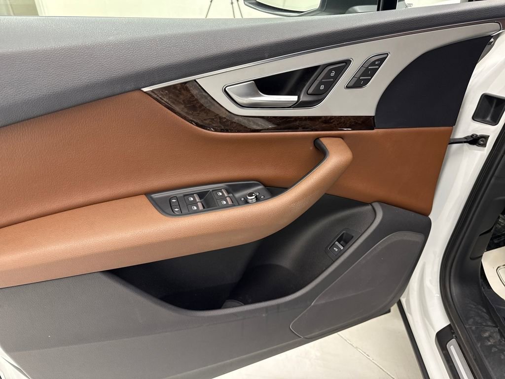Used 2019 Audi Q7 2.0T Premium w/ Convenience Package image 11
