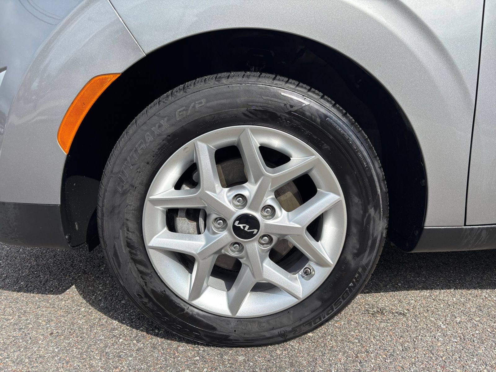 Used 2025 Kia Soul LX w/ LX Technology Package FWD image 23