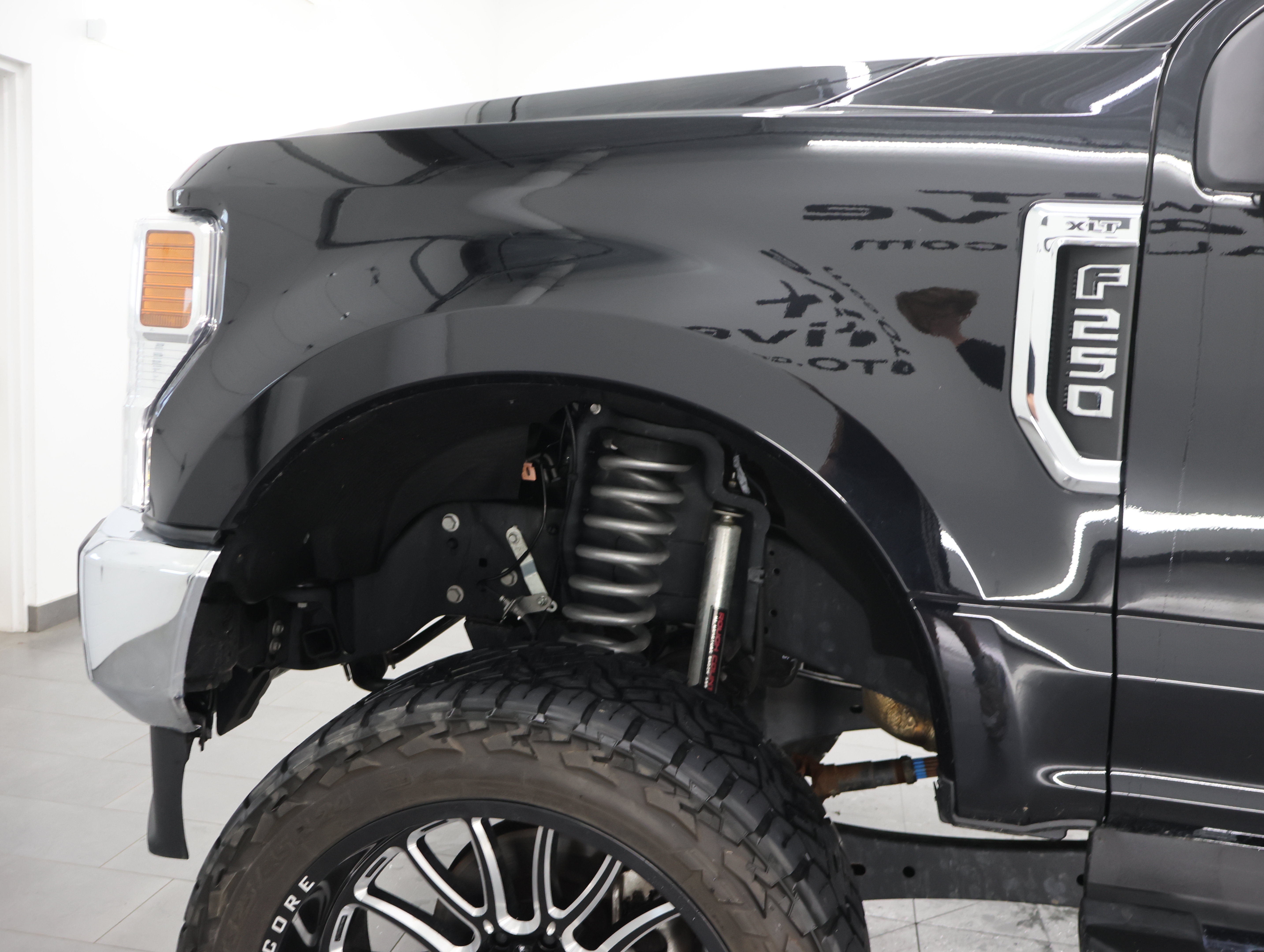 Used 2021 Ford F250 XLT w/ XLT Premium Package AWD/4WD image 33