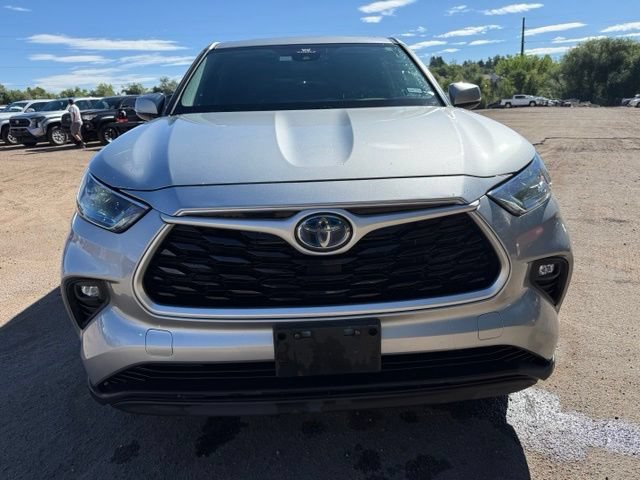 Used 2022 Toyota Highlander LE AWD/4WD image 9