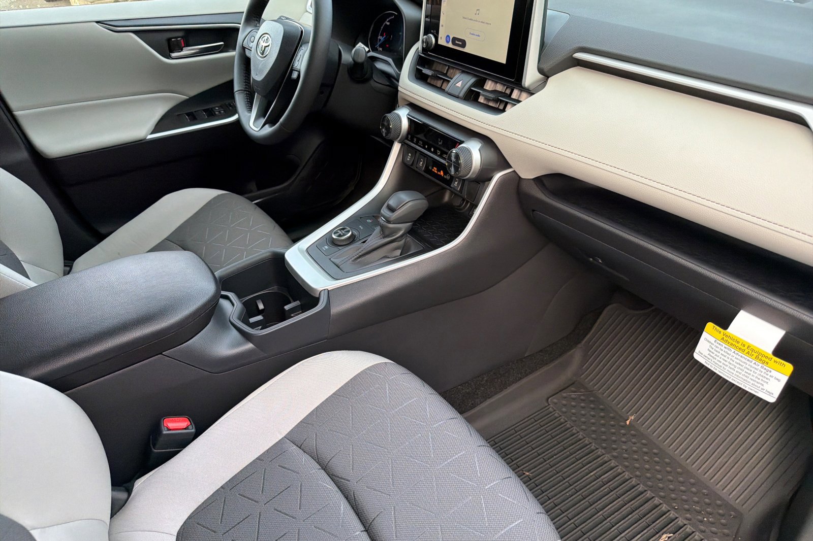 New 2025 Toyota RAV4 XLE w/ Convenience Package image 14