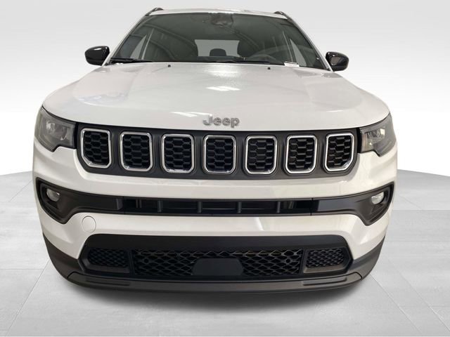 Used 2024 Jeep Compass Latitude image 6