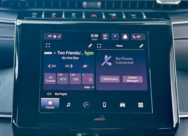 New 2025 Jeep Grand Cherokee L Laredo image 30