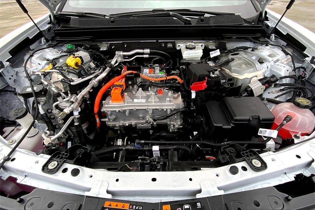 Used 2025 Cadillac Lyriq Sport image 17