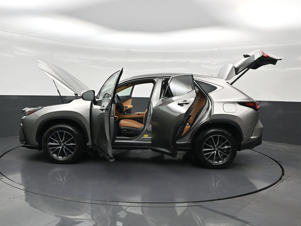 Used 2024 Lexus NX 250 FWD image 33