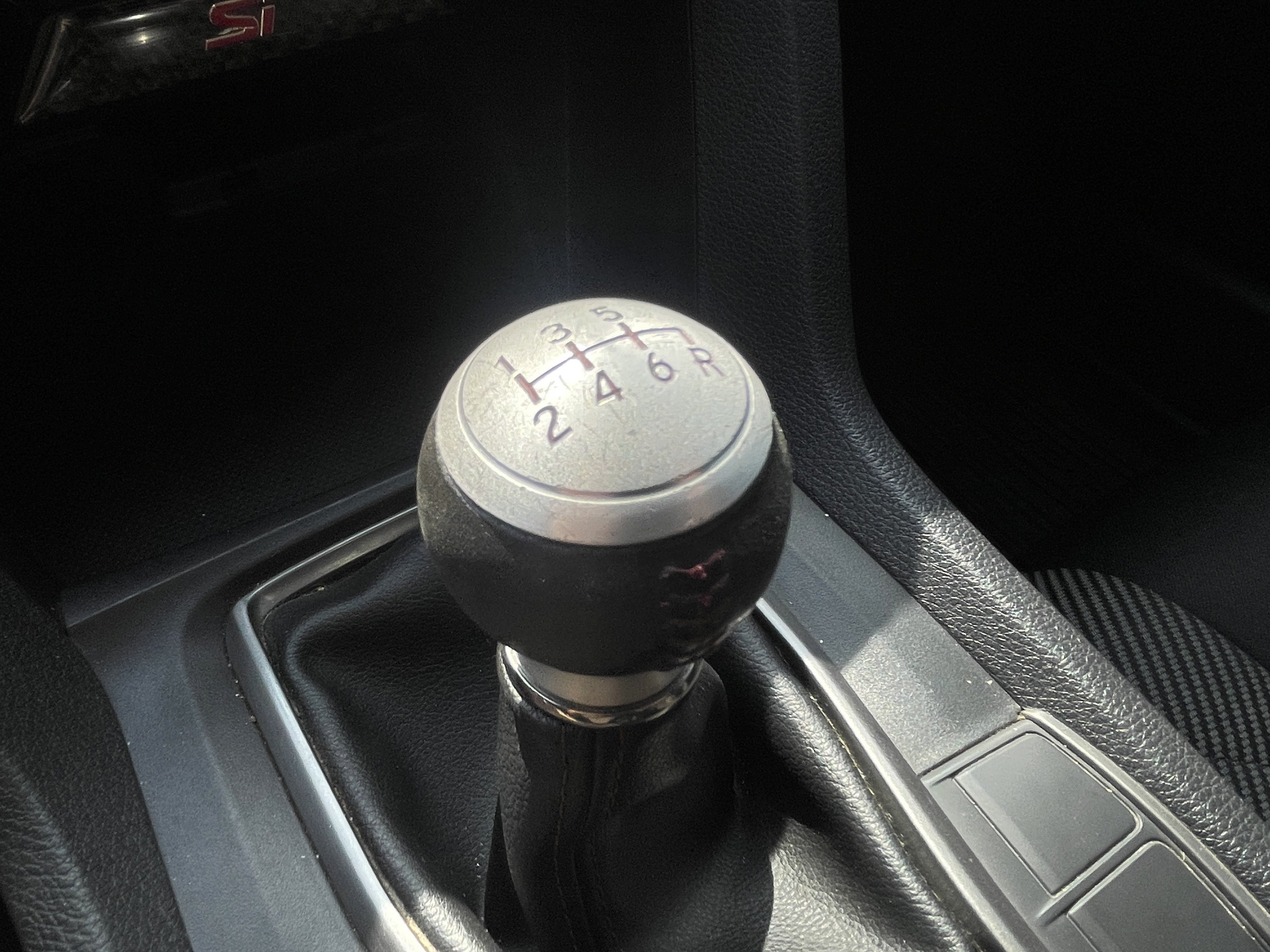 Used 2018 Honda Civic Si image 9