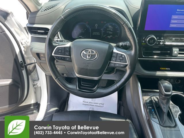 Used 2023 Toyota Highlander Platinum AWD/4WD image 21