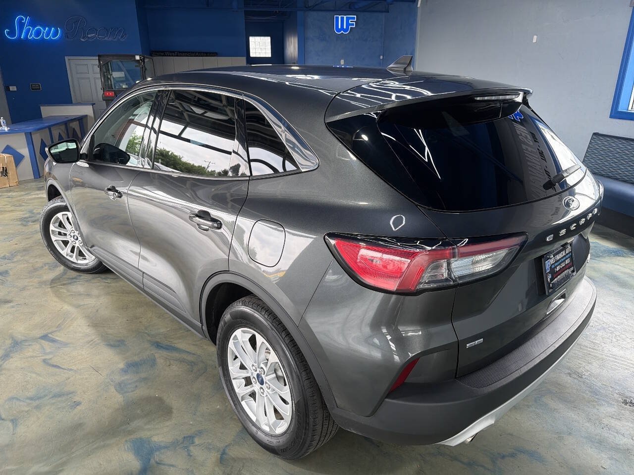 Used 2020 Ford Escape SE AWD/4WD image 3