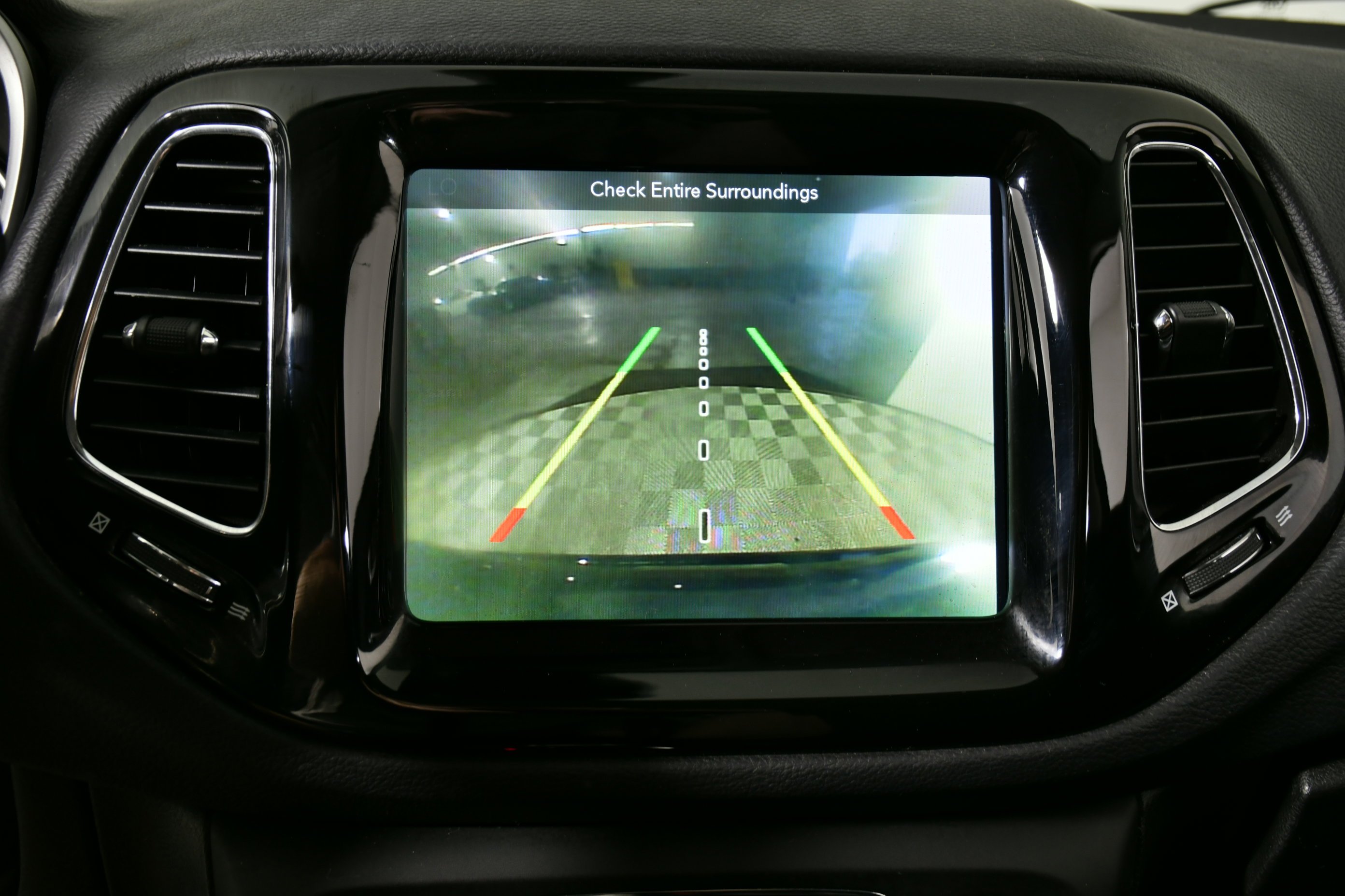 Used 2018 Jeep Compass Limited w/ Navigation Group image 19