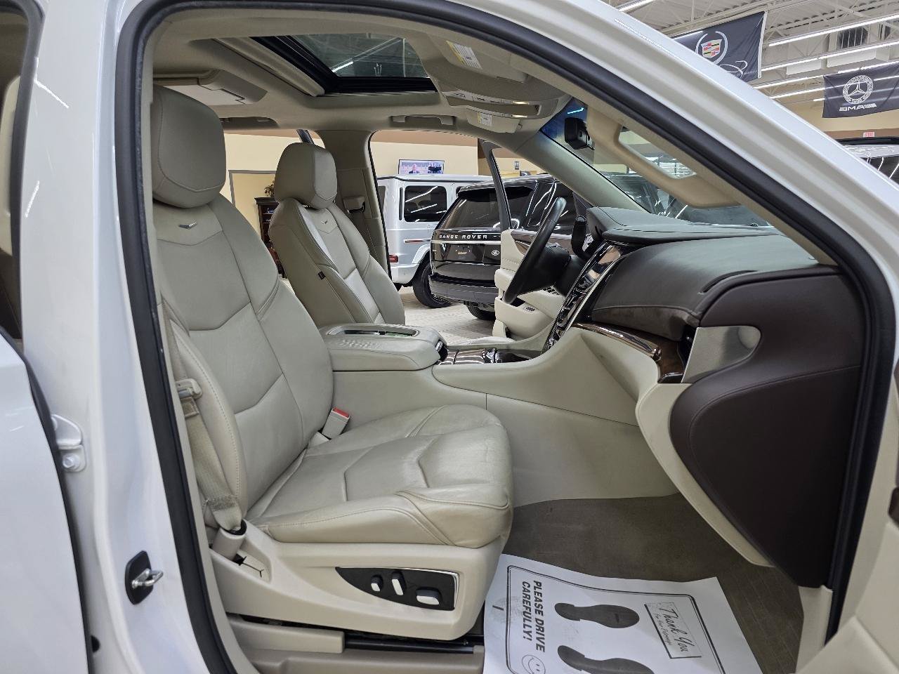 Used 2017 Cadillac Escalade Premium Luxury AWD/4WD image 22