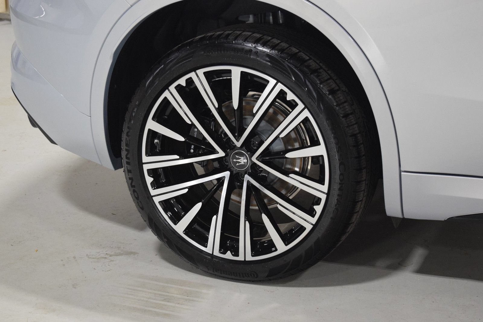 Used 2025 Maserati Grecale Modena AWD/4WD image 15