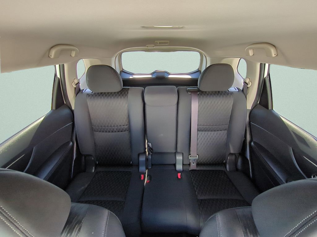 Used 2018 Nissan Rogue SV AWD/4WD image 10