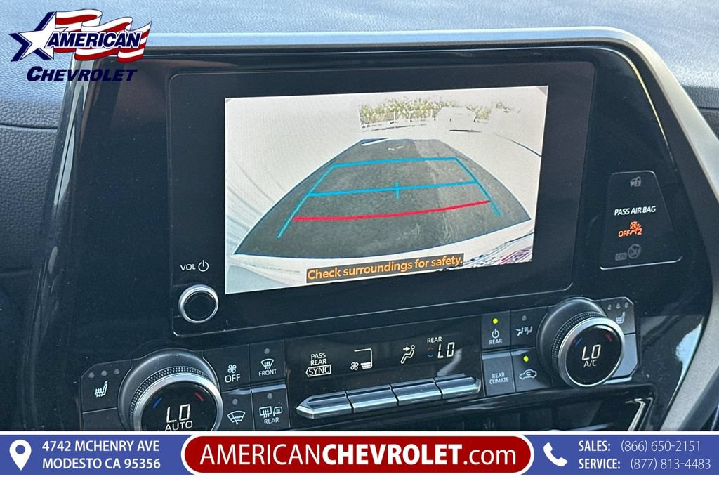 Used 2023 Toyota Highlander XLE AWD/4WD image 28