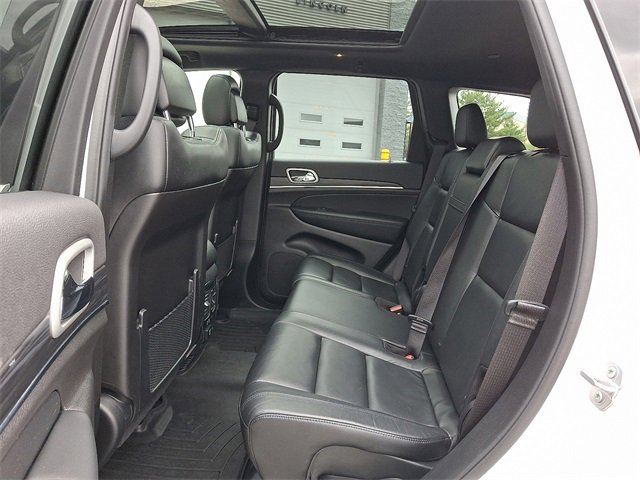 Used 2021 Jeep Grand Cherokee Limited w/ Sun & Sound Group image 10