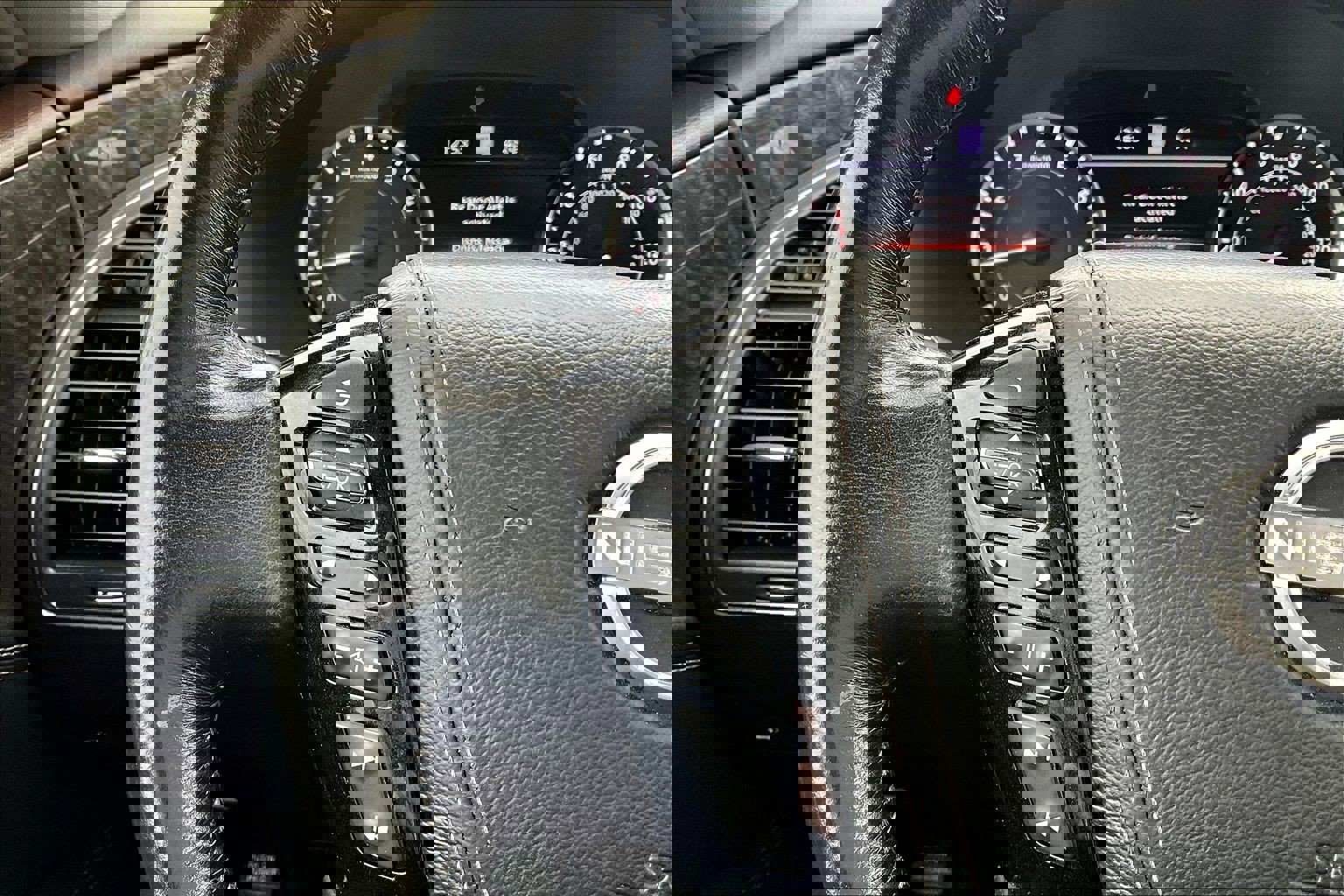 Used 2021 Nissan Armada Platinum w/ Captain's Chairs Package image 18