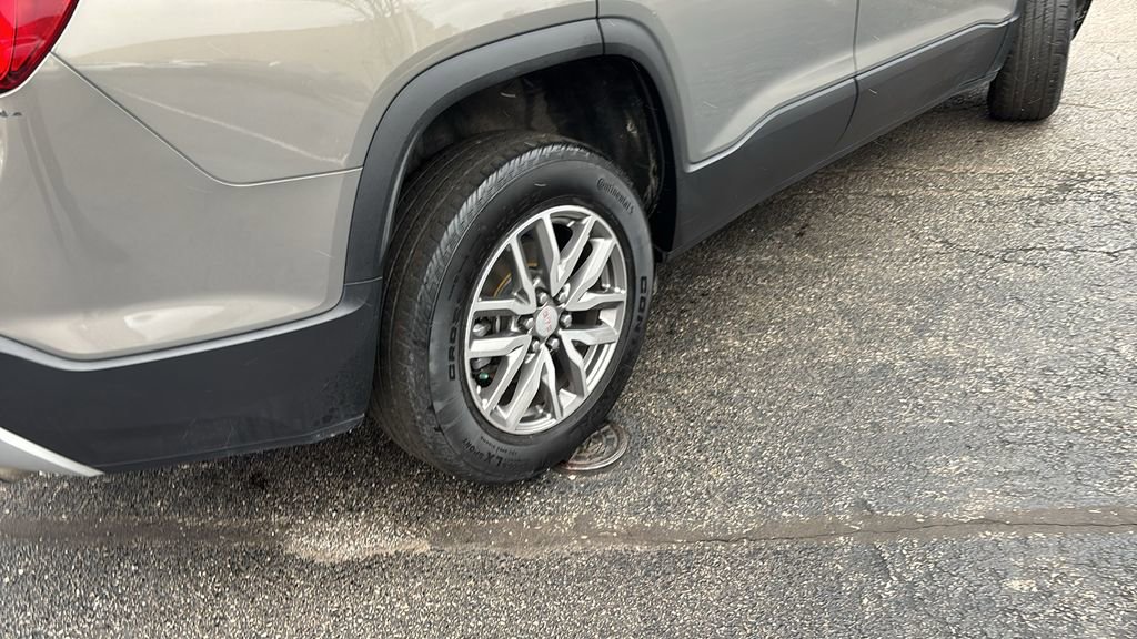 Used 2019 GMC Acadia SLE w/ Driver Alert Package I image 8