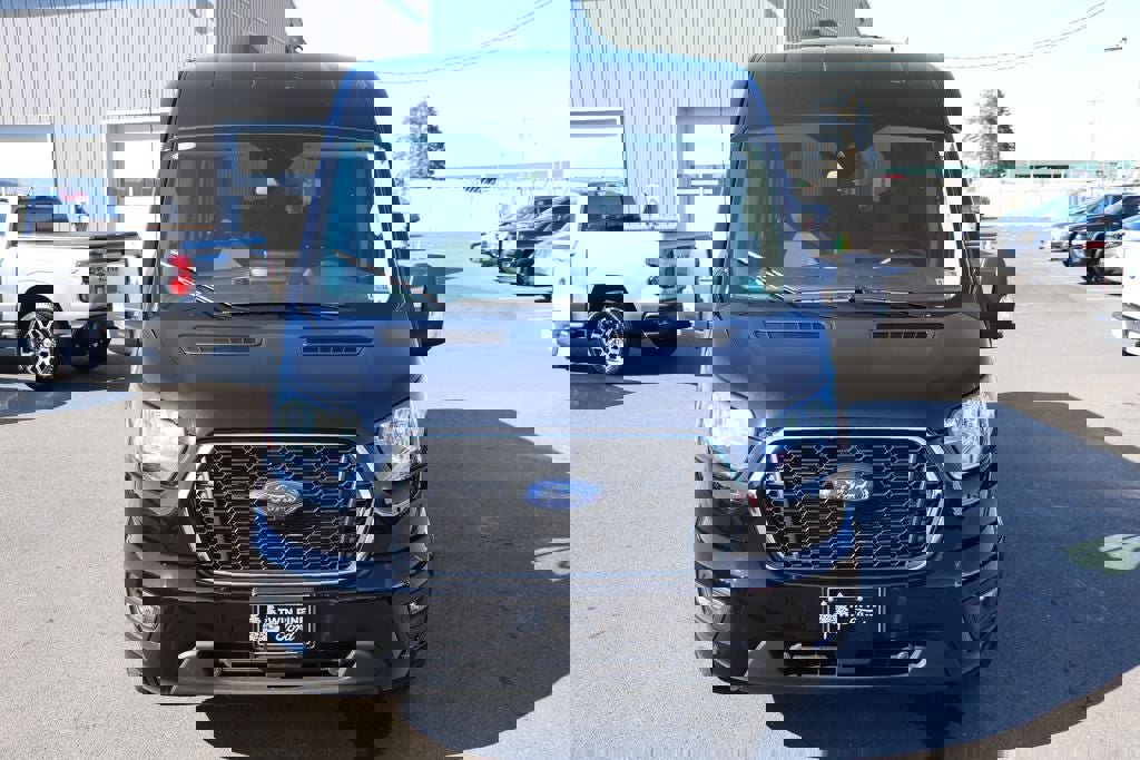 Used 2024 Ford Transit 350 XLT image 4