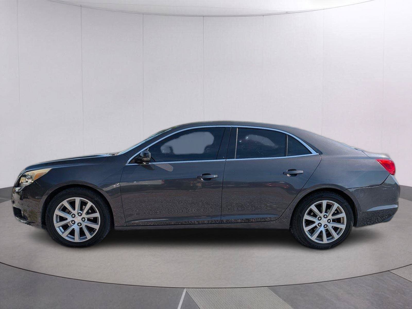Used 2013 Chevrolet Malibu LT FWD image 2