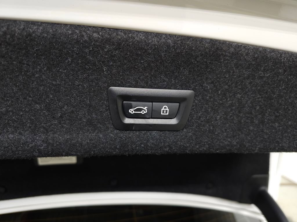 Used 2020 BMW M340i xDrive w/ Premium Package image 9