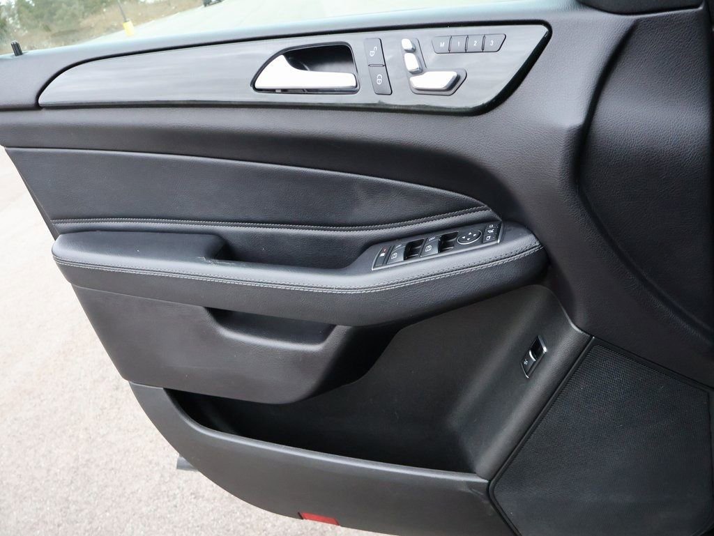 Used 2016 Mercedes-Benz GLE 300d 4MATIC image 36