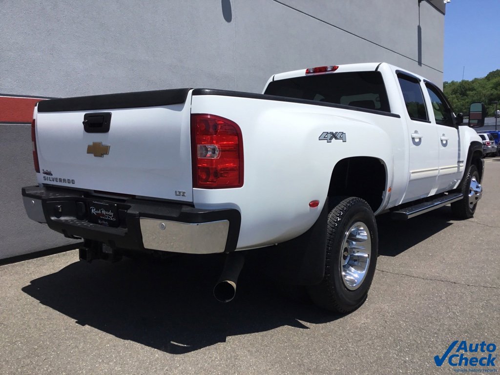 Used 2011 Chevrolet Silverado 3500 LTZ w/ Snow Plow Prep Package image 9