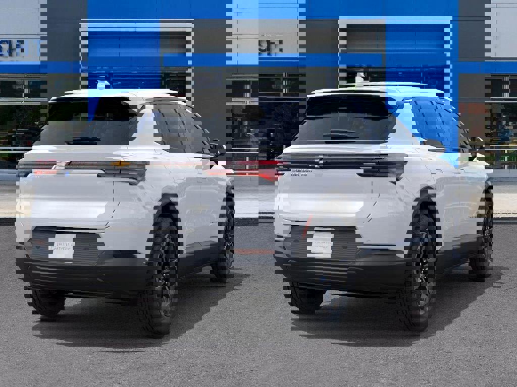 New 2026 Chevrolet Equinox EV LT image 4