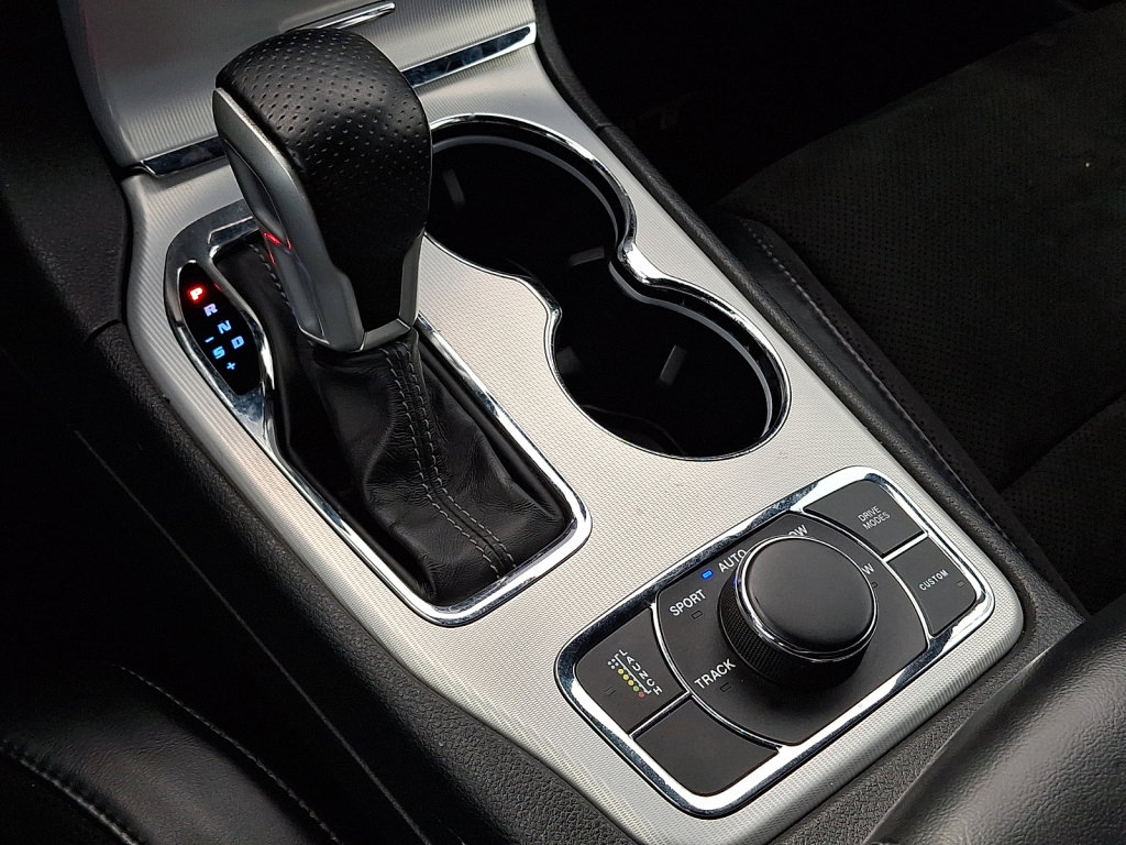 Used 2020 Jeep Grand Cherokee SRT w/ Trailer Tow Group IV image 29