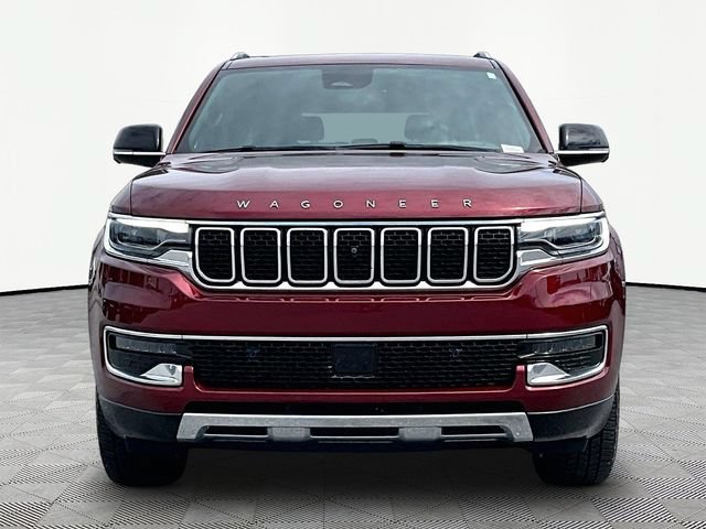 Used 2023 Jeep Wagoneer Series III w/ Premium Group I AWD/4WD image 2