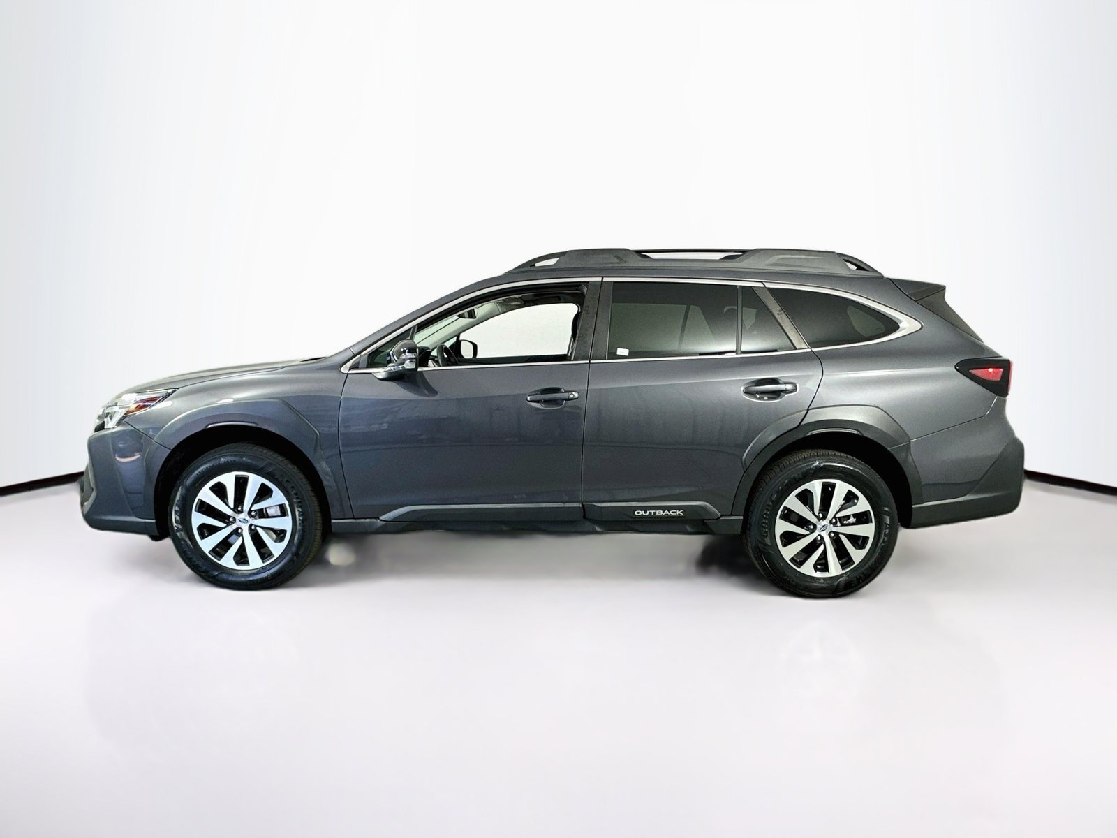 Used 2024 Subaru Outback Premium AWD/4WD image 8